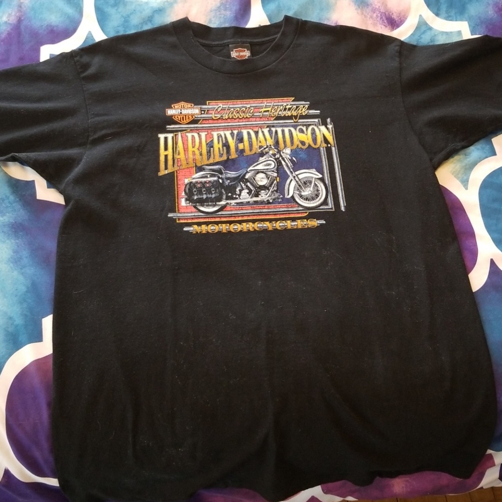 Vintage Harley Davidson dealership T shirt